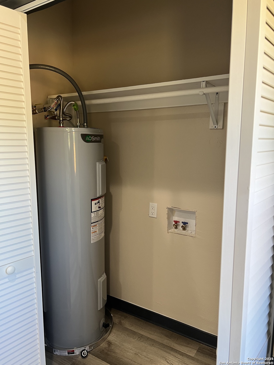 405 West Sabinal Street, Unit A Uvalde, TX 78801 - Photo 10 of 21