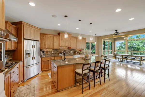 $1,100,000 | W10664 566th Avenue, Prescott, WI 54021