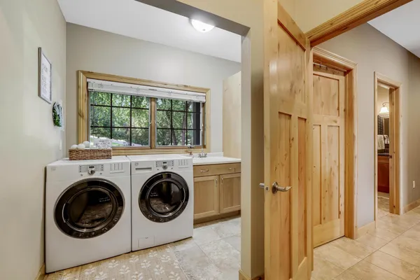 $1,100,000 | W10664 566th Avenue, Prescott, WI 54021