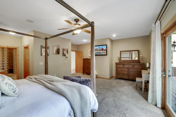 $1,100,000 | W10664 566th Avenue, Prescott, WI 54021