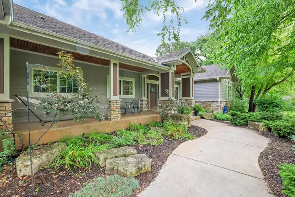 $1,100,000 | W10664 566th Avenue, Prescott, WI 54021