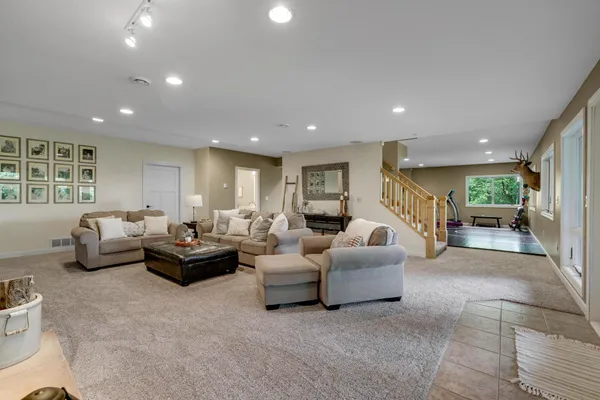 $1,100,000 | W10664 566th Avenue, Prescott, WI 54021