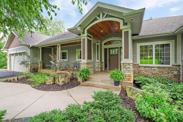 $1,100,000 | W10664 566th Avenue, Prescott, WI 54021