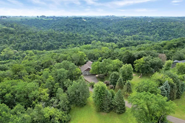 $1,100,000 | W10664 566th Avenue, Prescott, WI 54021