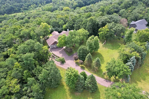 $1,100,000 | W10664 566th Avenue, Prescott, WI 54021