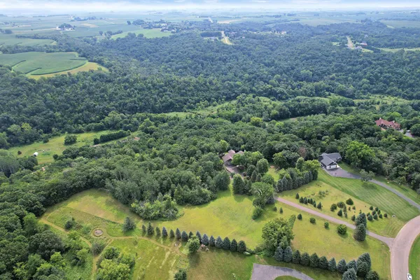 $1,100,000 | W10664 566th Avenue, Prescott, WI 54021