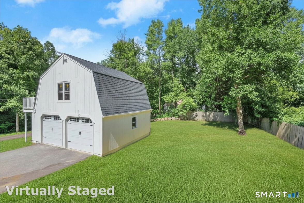 421 Shelton Road Trumbull, CT 06611 - Photo 24 of 35