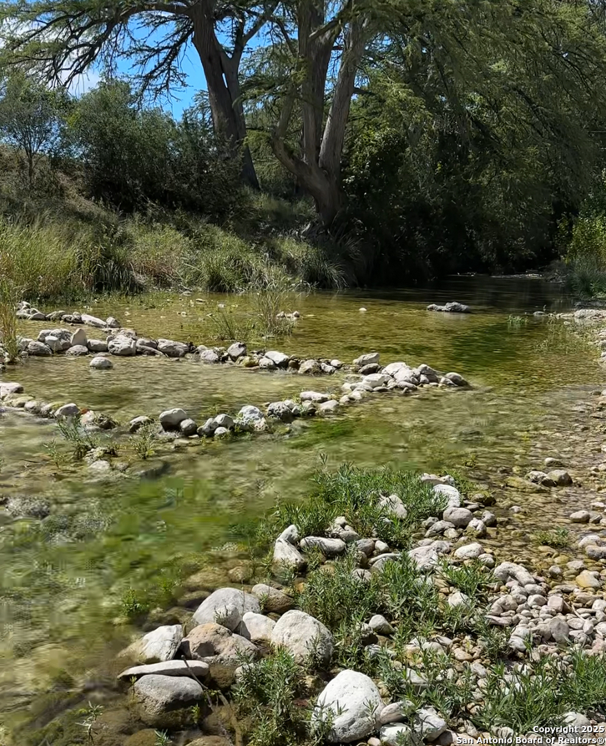 58 Weston Road Leakey, TX 78873 - Photo 6 of 52