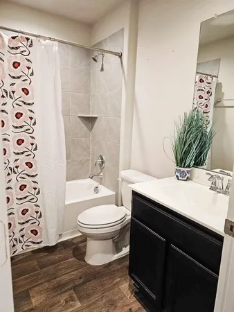 $2,695 | 13114 Leisure Cove Drive, La Marque, TX 77568