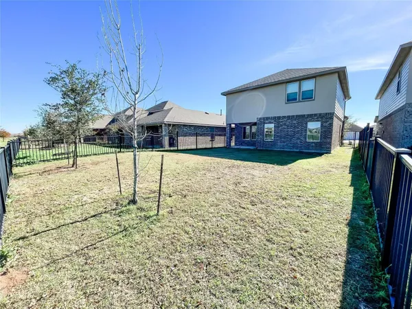 $2,695 | 13114 Leisure Cove Drive, La Marque, TX 77568