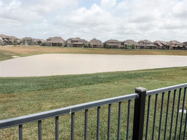 $2,695 | 13114 Leisure Cove Drive, La Marque, TX 77568