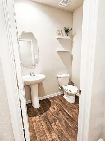 $2,695 | 13114 Leisure Cove Drive, La Marque, TX 77568