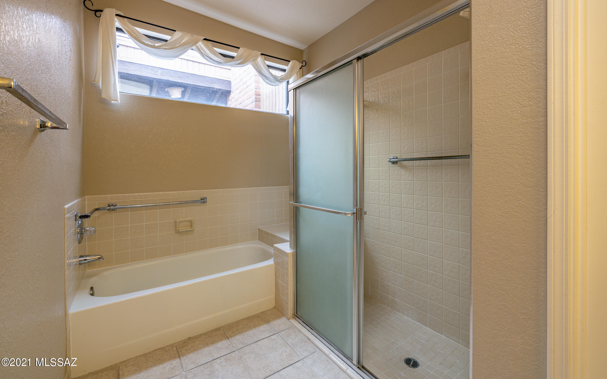1750 West Camino Urbano Green Valley, AZ 85622 - Photo 18 of 34