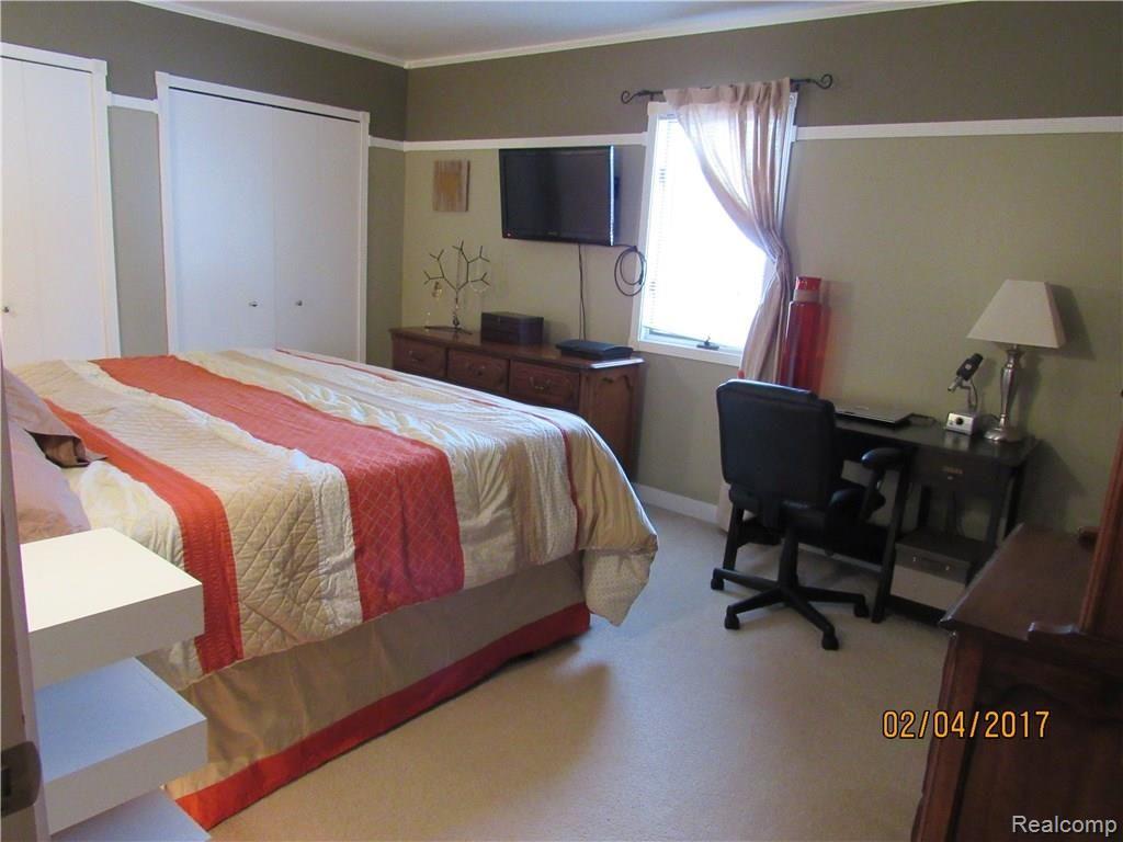3585 Rush Lake Road Pinckney, MI 48169 - Photo 7 of 29 Master Bedroom