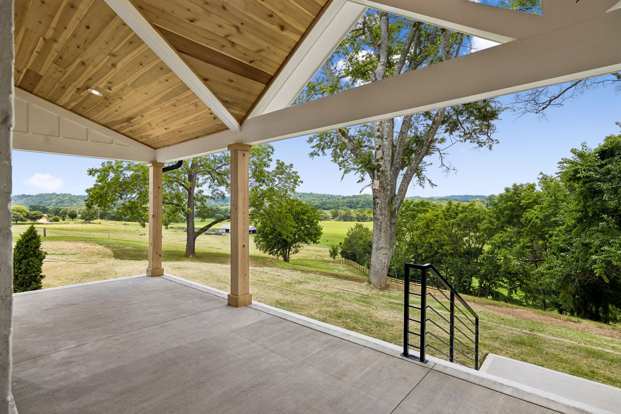 2472 Taylor Road Columbia, TN 38401 - Photo 14 of 100 Gallery Image 14