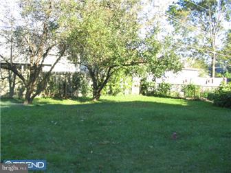 46 Gingerbush Road Levittown, PA 19057 - Photo 3 of 12 Exterior Back