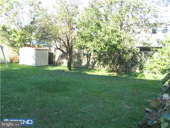 46 Gingerbush Road Levittown, PA 19057 - Photo 4 of 12 Exterior Back