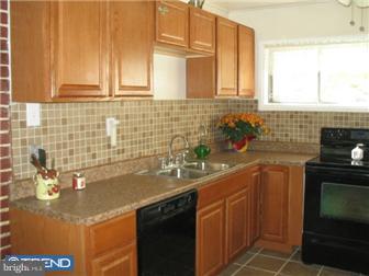 46 Gingerbush Road Levittown, PA 19057 - Photo 5 of 12 Kitchen