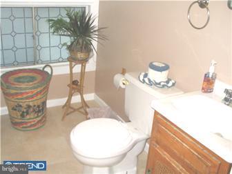 46 Gingerbush Road Levittown, PA 19057 - Photo 9 of 12 Bathroom