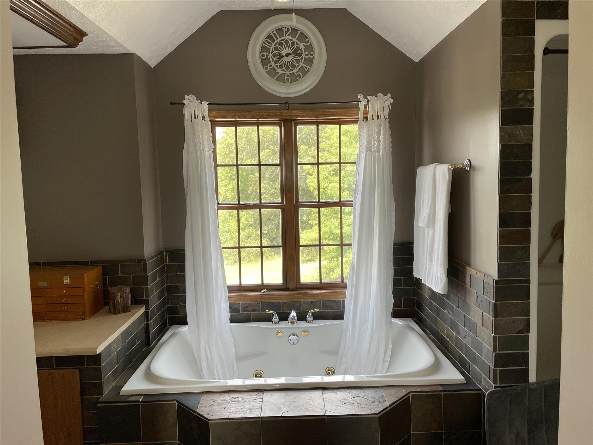 18530 10B Road Plymouth, IN 46563 - Photo 12 of 23 Gallery Image 12