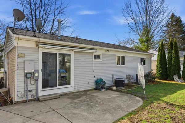 $204,900 | 11002 Buchanan Street, Belleville, MI 48111