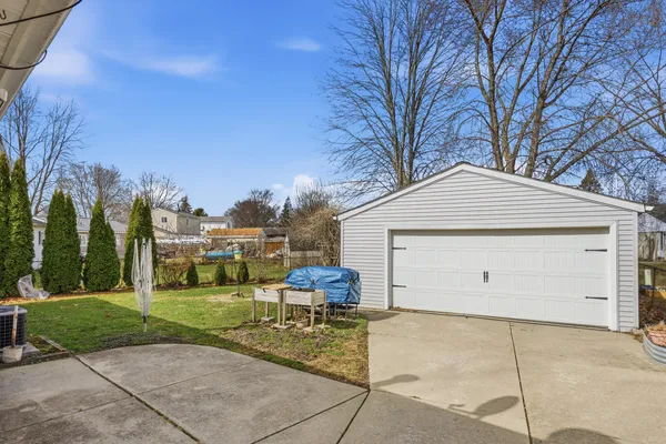 $204,900 | 11002 Buchanan Street, Belleville, MI 48111