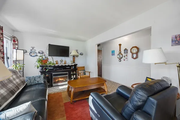 $204,900 | 11002 Buchanan Street, Belleville, MI 48111