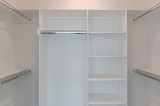 $2,700 | 7707 Inwood Grv Lane, Houston, TX 77088