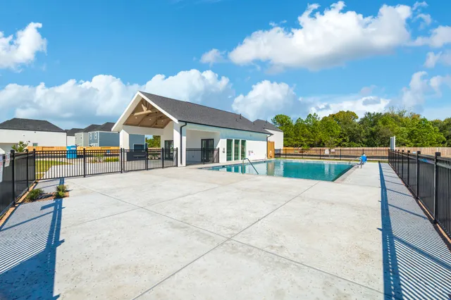 $2,700 | 7707 Inwood Grv Lane, Houston, TX 77088