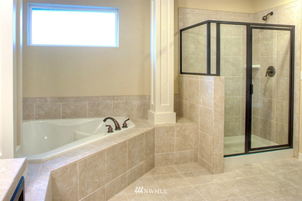 3710 200th Place Southeast Bothell, WA 98012 - Photo 11 of 14 Gallery Image 11