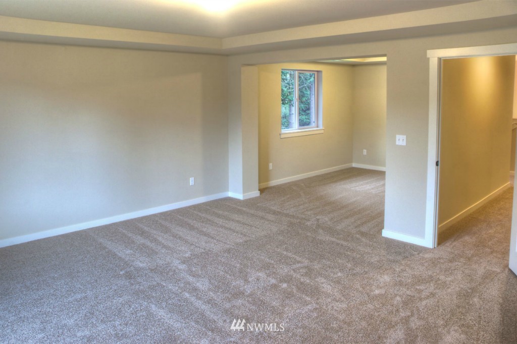 3710 200th Place Southeast Bothell, WA 98012 - Photo 12 of 14 Gallery Image 12