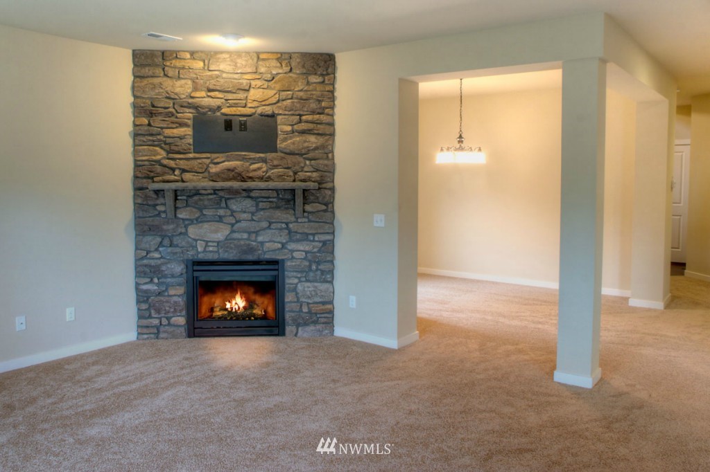 3710 200th Place Southeast Bothell, WA 98012 - Photo 8 of 14 Gallery Image 8