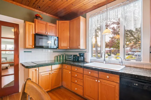 $3,500,000 | 48525 Eight Mile Road, Northville, MI 48167