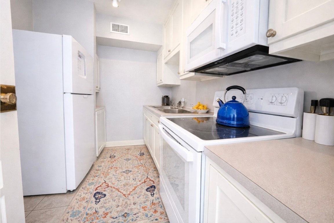 1656 Kipling Street, Unit 4 Houston, TX 77006 - Photo 11 of 11