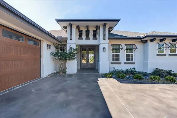 $949,995 | 21603 Thomas Cove, Lago Vista, TX 78645