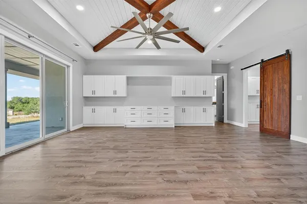 $949,995 | 21603 Thomas Cove, Lago Vista, TX 78645