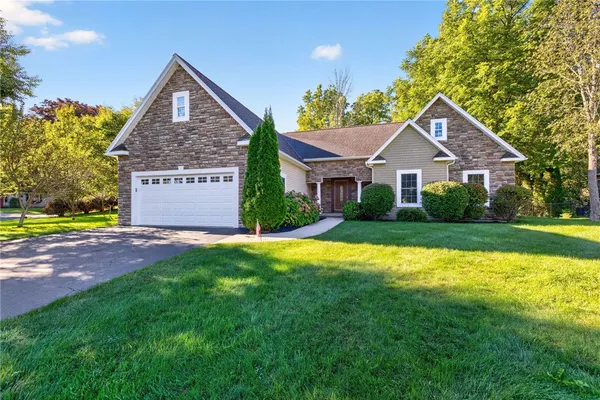 $619,900 | 626 Brookstone Bend, Webster, NY 14580