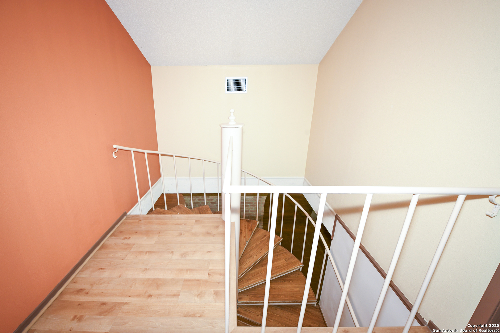 5803 Hollyhock Road San Antonio, TX 78240 - Photo 29 of 51 a view of entryway
