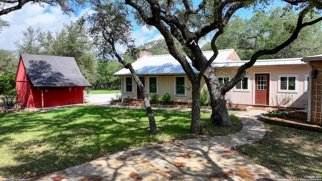 a park view with a entertaining space