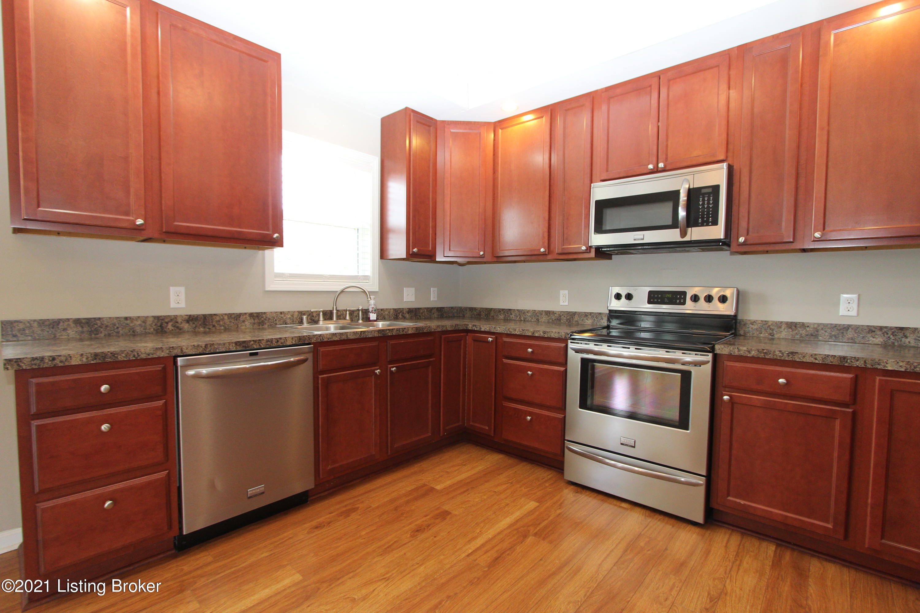 1002 Rueland Drive Lawrenceburg, KY 40342 - Photo 9 of 27 Kitchen (1)