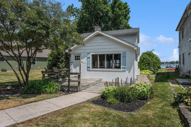 $799,000 | 11987 West Indian Lake Drive, Vicksburg, MI 49097