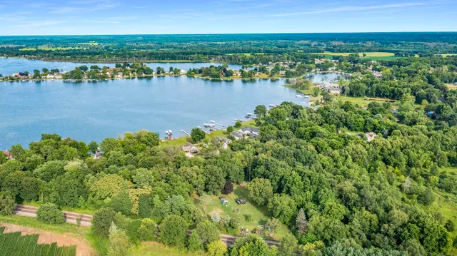 $799,000 | 11987 West Indian Lake Drive, Vicksburg, MI 49097