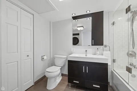 $489,000 | 1728 North Damen Avenue, Unit 309, Chicago, IL 60647
