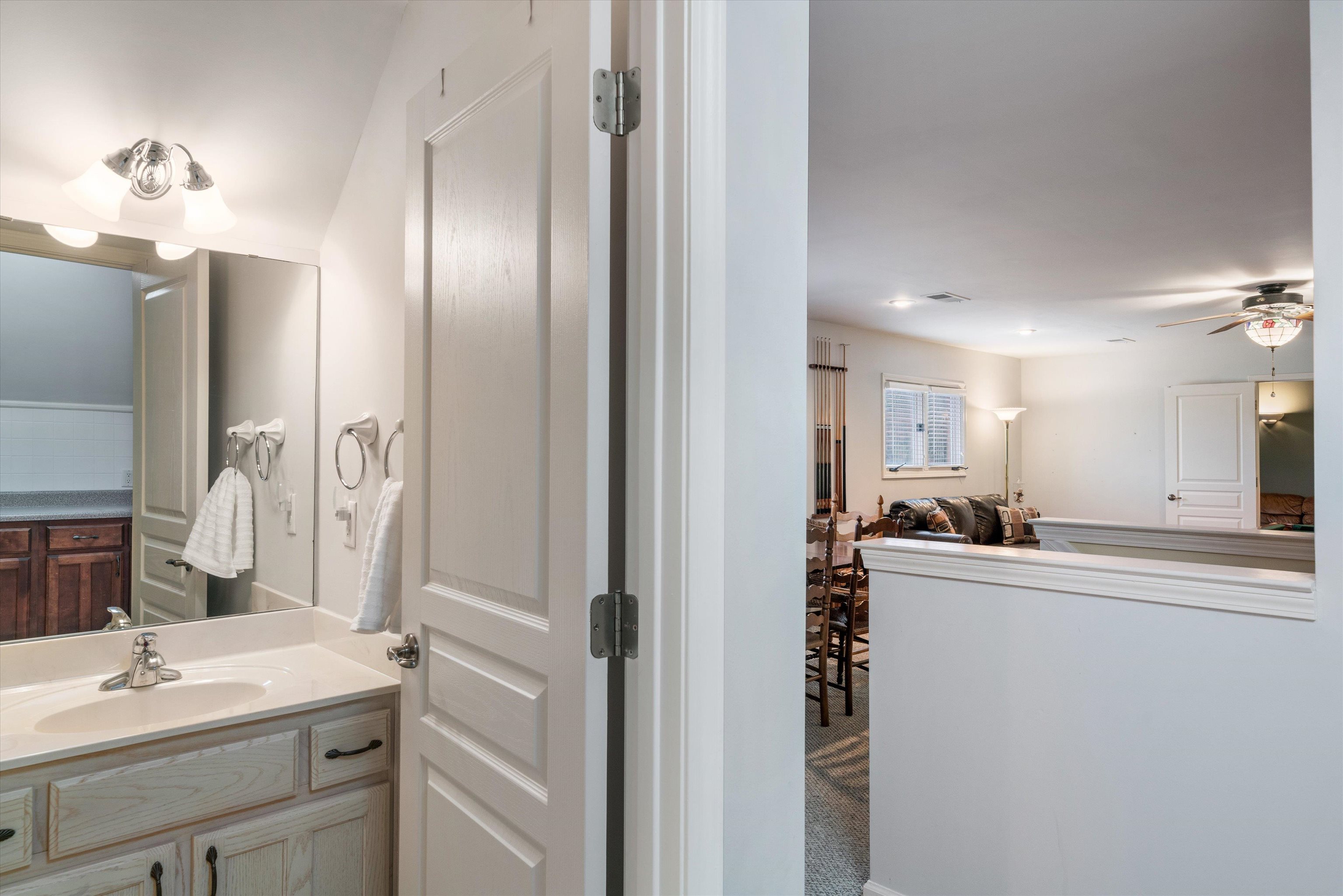 5040 Rowen Oak Road Collierville, TN 38017 - Photo 31 of 36 Gallery Image 31
