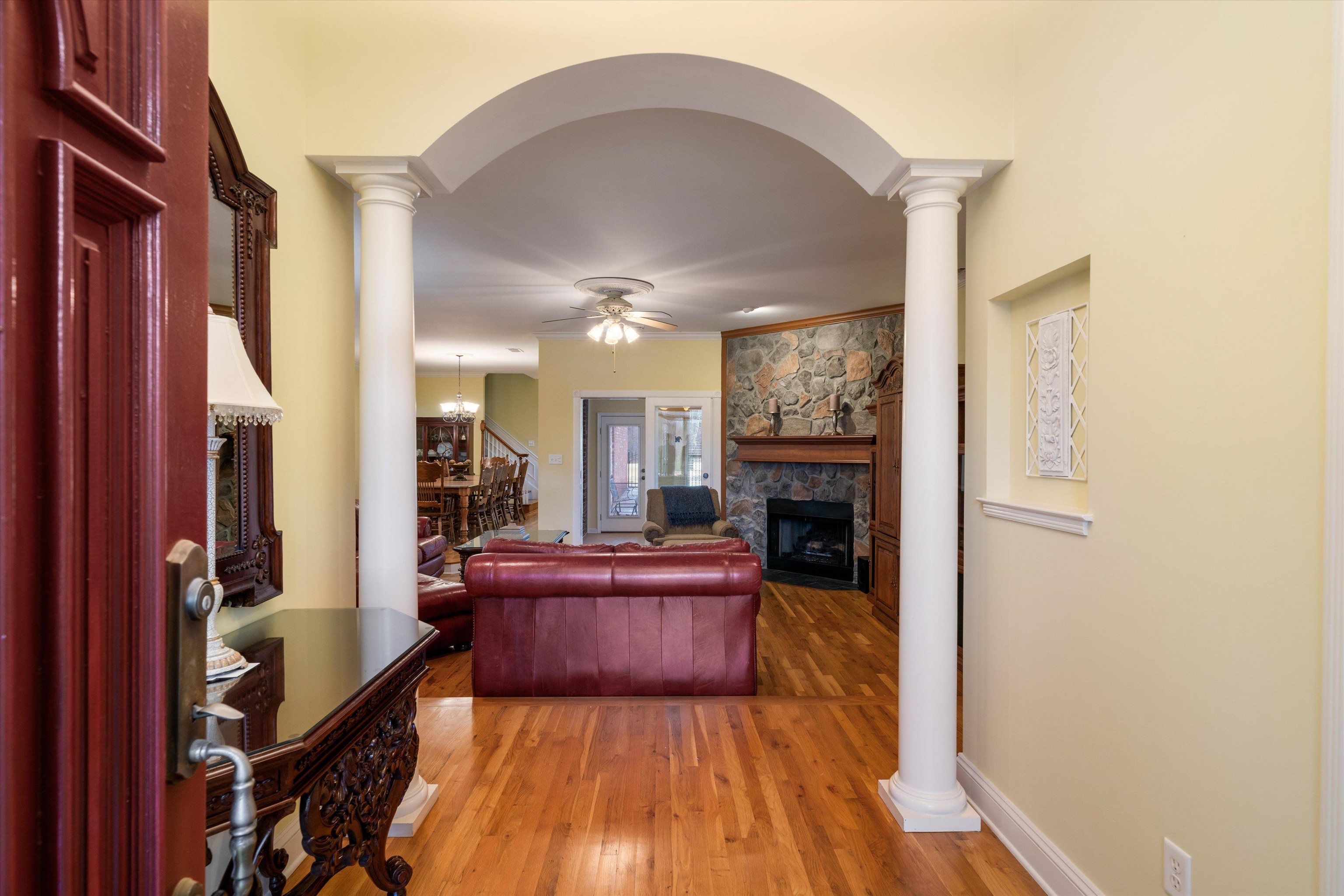 5040 Rowen Oak Road Collierville, TN 38017 - Photo 5 of 36 Gallery Image 5