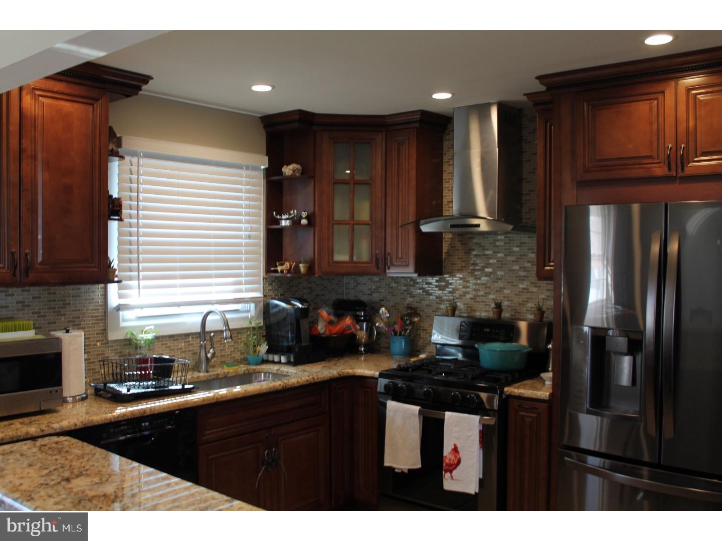 9967 Hardy Road Philadelphia, PA 19115 - Photo 5 of 24 Kitchen