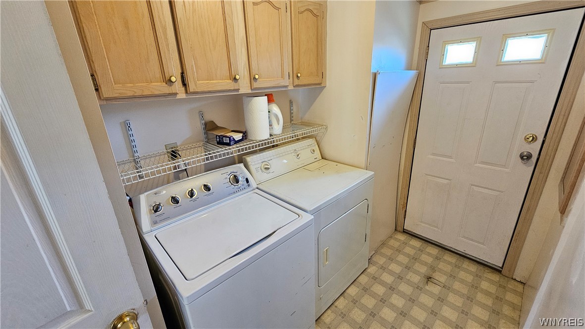 20 Calla Way Cheektowaga, NY 14043 - Photo 24 of 31 Laundry room / mud room with separate side entrance