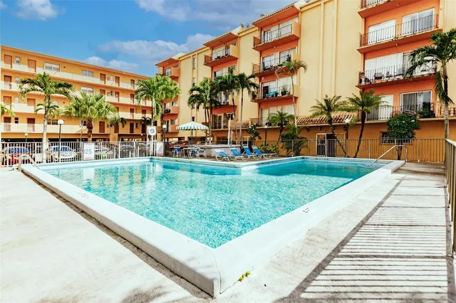 $195,000 | 1900 West 54th Street, Unit 213, Hialeah, FL 33012