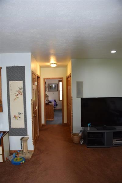 1366 Deerfield Road Washington, PA 15301 - Photo 14 of 25