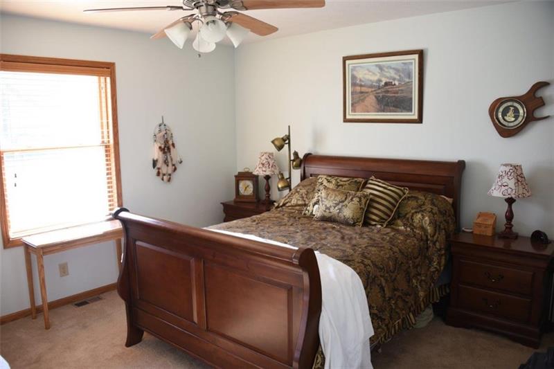 1366 Deerfield Road Washington, PA 15301 - Photo 7 of 25